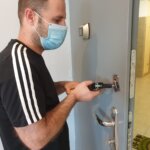 מנעולן בטבריה ממנעולן ישראל פורץ מנעולים 24/7 מנעולן מוסמך בטבריה פורץ מנעול רב בריח